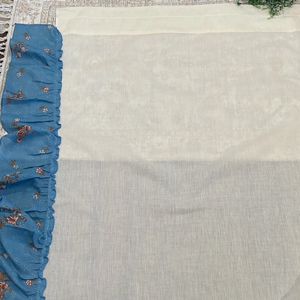 Vintage 80s curtain panel